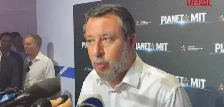 Carburanti, Salvini: "Domani proroga sconto su diesel di alcuni giorni, fino a settembre"
