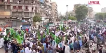 Pakistan, migliaia di persone a Karachi per celebrare l&rsquo;Eid Milad-un-Nabi: il compleanno di Maometto