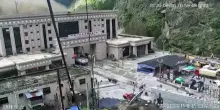 Nepal: la spaventosa inondazione al valico di Rasuwagadhi, londata travolge tutto