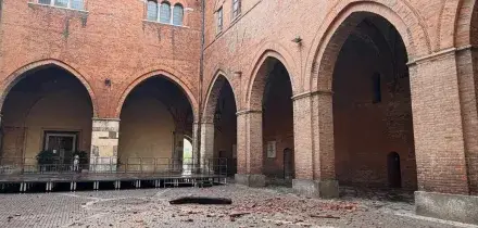 Maltempo, a Cremona evacuazioni e salvataggi. Danni al Duomo e alla Torre Civica