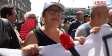 Campi Flegrei, la rabbia degli sfollati davanti alla Prefettura: "Vogliamo le nostre case"