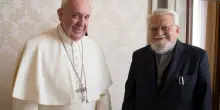 Morto Enzo Bianchi, il fondatore della Comunit&agrave; di Bose aveva 83 anni