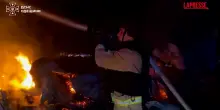 Ucraina, attacco di droni russi su Odessa: le immagini dei soccorsi