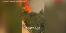 Incendio a Taormina, le fiamme a ridosso delle case: il video del sindaco De Luca