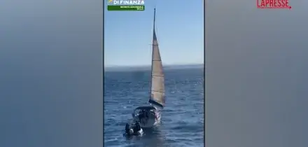 Gdf intercetta vela tunisina verso Mazara con 8 migranti a bordo