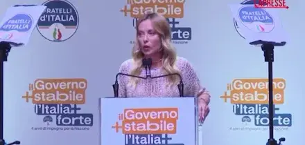 Meloni a Bari: "La stabilit&agrave; &egrave; la prima, grande riforma regalata allItalia"