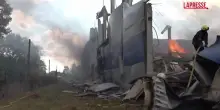Ucraina, attacco russo su Brovary: incendio in uno stabilimento industriale