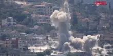 Libano, in un video i droni israeliani colpiscono la citt&agrave; di Mansouri