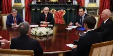 Ucraina, Kushner sui negoziati: &ldquo;Accordo vicino se Kiev accetta cessione dei territori&rdquo; &ndash; La diretta