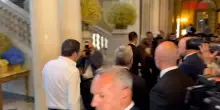 Forum di Cernobbio:  Salvini e Vannacci si incrociano, stretta di mano tra i due ex alleati