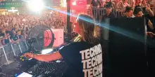 Charlotte De Witte, la regina belga della techno fa ballare Milano