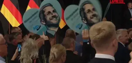 Elezioni regionali Germania, exit poll: AfD al 44,5%. I festeggiamenti dei sostenitori