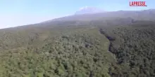Incendio sul Monte Kilimangiaro, fiamme e paura sulla vetta pi&ugrave; alta dAfrica