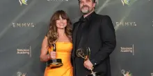 Emmy 2026, trionfano &ldquo;Widow&rsquo;s Bay&rdquo; e &ldquo;The Pitt&rdquo;. Premio postumo a Rob Reiner
