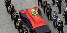 Norvegia, l&rsquo;ultimo saluto a re Harald V: le foto dei funerali