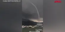 Genova, spettacolare tromba marina al largo del Tigullio