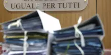 Udine, aggredisce la ex in tribunale dopo la condanna