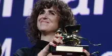 Mostra del Cinema di Venezia 2026, Leone d&rsquo;oro a &ldquo;Woman Unknown&rdquo;. Premio speciale a &ldquo;Naza&rdquo;