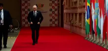 Vertice Brics, Modi accoglie Putin e Xi Jinping a Nuova Delhi