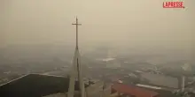 Indonesia, il fumo degli incendi ammanta la citt&agrave; di Pontianak