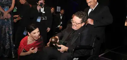Emmy 2026, Micheal J. Fox: &ldquo;Accettare il Parkinson non significa arrendersi&rdquo;
