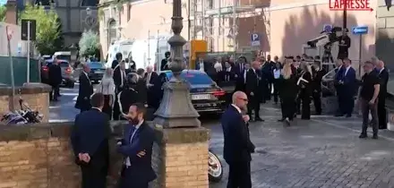 Funerali Emma Bonino, larrivo di Mattarella e Meloni in Campidoglio