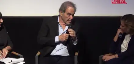 Oliver Stone festeggia gli 80 anni a Roma per la proiezione di "Nato il 4 luglio"