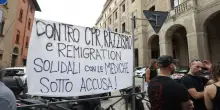Falsi certificati medici per bloccare l&rsquo;invio di migranti nei Cpr, perquisizioni per 23 medici