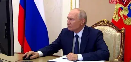 Russia, Putin vota online per il rinnovo della Duma