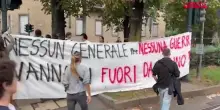 Vannacci a Torino per tavola rotonda su sicurezza, fuori la contestazione al generale