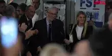 Vittorio Feltri a un convegno con Vannacci, lapplauso della sala a Torino