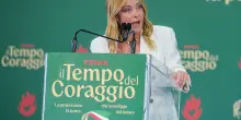 Meloni annuncia la stretta su stranieri e burqa a scuola. Poi attacca Schlein: &ldquo;Un argomento vero te lo passo io&rdquo;