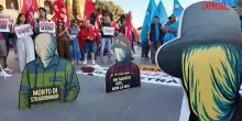 Operaio morto al Colosseo, la protesta di Cgil, Cisl e Uil davanti al monumento