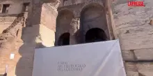 Colosseo chiude dopo la morte di un operaio: le immagini del sito archeologico vuoto