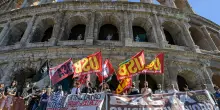 Operaio morto al Colosseo, attesi i primi indagati. Anfiteatro chiuso fino a sabato