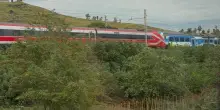 Treni, circolazione sospesa tra Nocera Terinese e Lamezia Terme: verifiche su linea elettrica