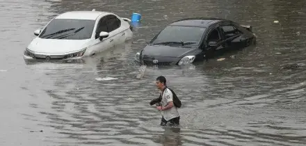 Forti piogge in Thailandia, Bangkok sommersa dall&rsquo;acqua
