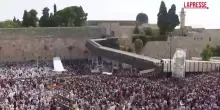 Gerusalemme, ebrei al Muro del Pianto per le celebrazioni di Sukkot