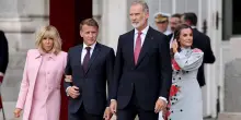 Macron in Spagna, Re Felipe e la regina Felipe accolgono il presidente francese e la moglie Brigitte