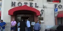 Beppe Grillo lascia hotel a Roma: "incontro con Stroppa? Andremo su Marte"