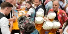Oktoberfest, video intimi di donne sulla &lsquo;Ruota del Diavolo&rsquo; diffusi senza consenso: &egrave; business social