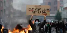 Francia, la protesta degli studenti prosegue: preside cosparso di benzina a Marsiglia