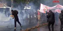 Cile, previsti tagli allistruzione: violenti scontri a Santiago