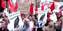 Spagna, crisi abitativa: a Madrid manifestanti davanti al Parlamento