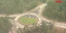 Australia, auto contro una folla di tifosi di rugby a nord di Sydney: le immagini dei soccorsi