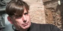Roma, Don Coluccia insultato da dei pusher stranieri: 3 denunciati