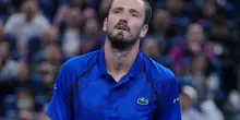 Daniil Medvedev squalificato all&rsquo;Atp Pechino 2026, cosa &egrave; successo