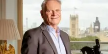 Jeffrey Archer, morto lo scrittore britannico: aveva 86 anni
