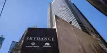 Paramount conclude l&rsquo;acquisizione di Warner Bros, a Hollywood nasce il colosso Skydance