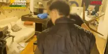 Napoli, scoperta stamperia clandestina con 12mila banconote false: 3 arresti